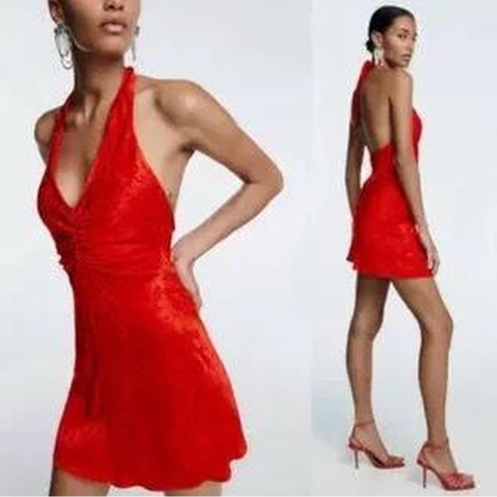 ZARA red halter neck satin size S. 

new! excellent condition.
